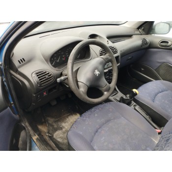 peugeot 206 berlina del año 2000