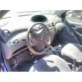 toyota yaris (_p1_) del año 2001