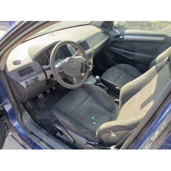 opel astra h berlina del año 2004