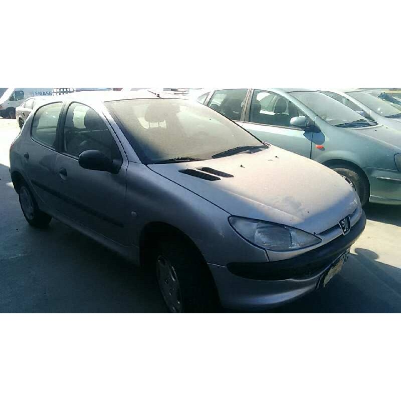 peugeot 206 berlina del año 2000