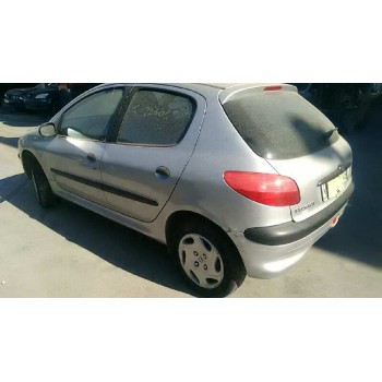 peugeot 206 berlina del año 2000