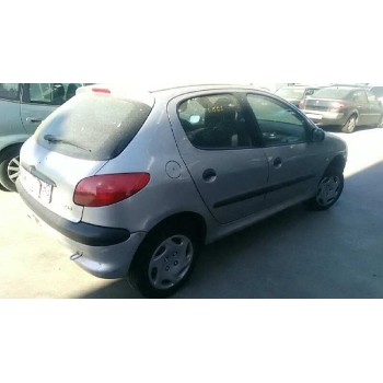 peugeot 206 berlina del año 2000
