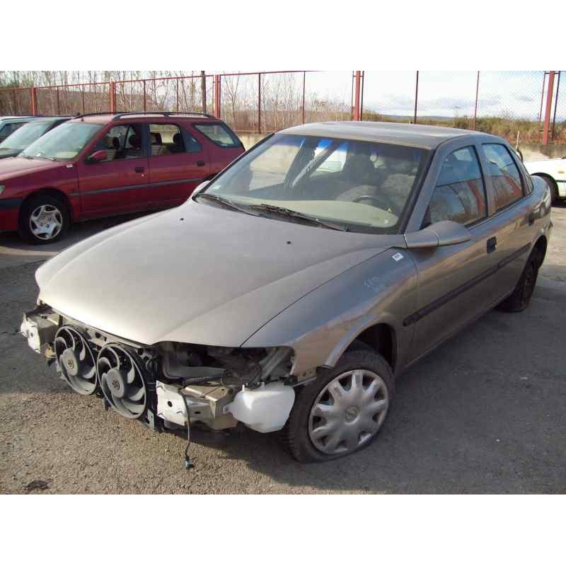 OPEL VECTRA B BERLINA