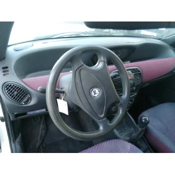 lancia lancia y del año 1997