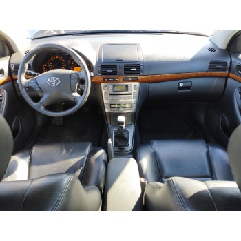 toyota avensis berlina (t25) del año 2006