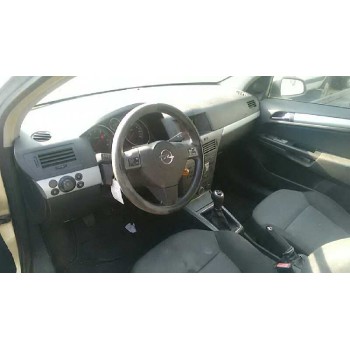 opel astra h berlina del año 2004