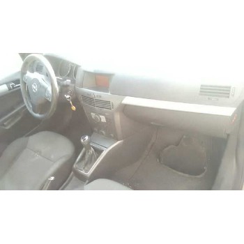 opel astra h berlina del año 2004