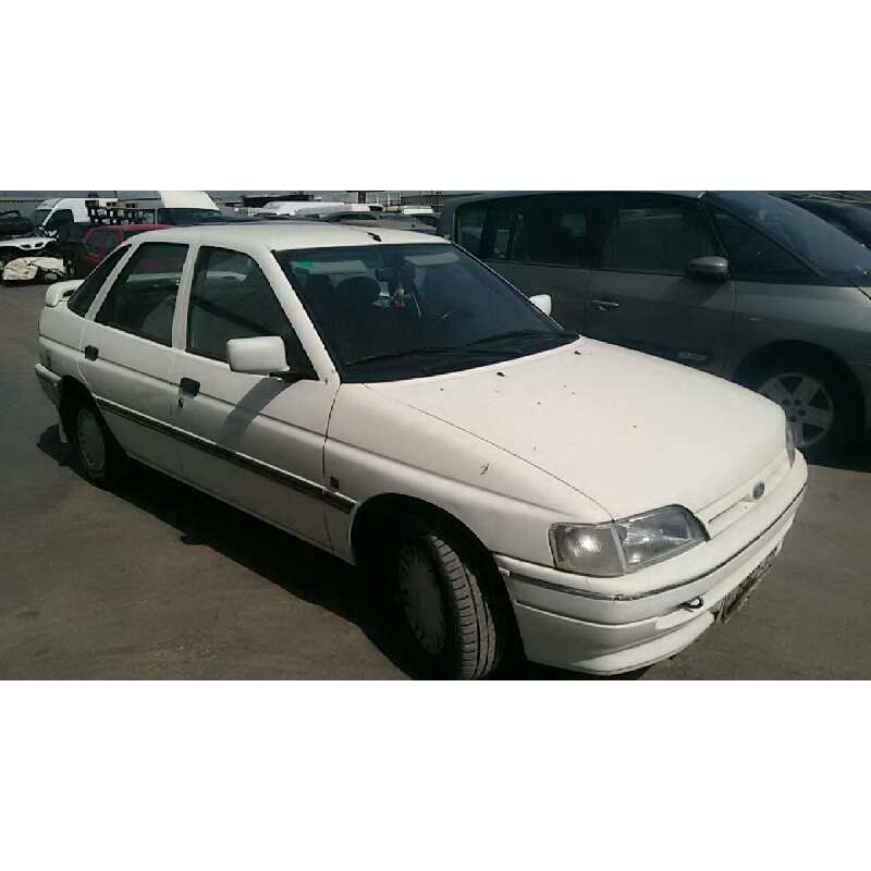 ford escort berlina/turnier del año 1992