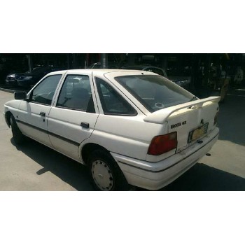 ford escort berlina/turnier del año 1992