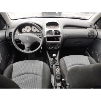 peugeot 206 berlina del año 2005