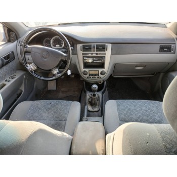 daewoo nubira berlina del año 2003