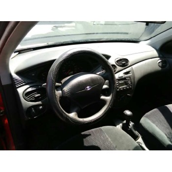 ford focus berlina (cak) del año 2000