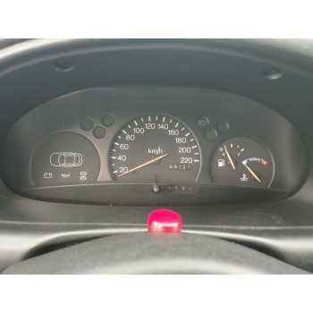 ford fiesta berlina del año 1998