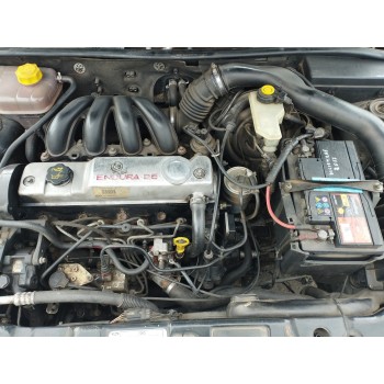 ford fiesta berlina del año 1998