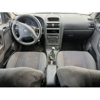 opel astra g berlina del año 2002