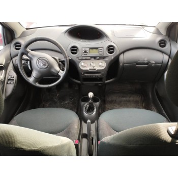 toyota yaris (_p1_) del año 2005