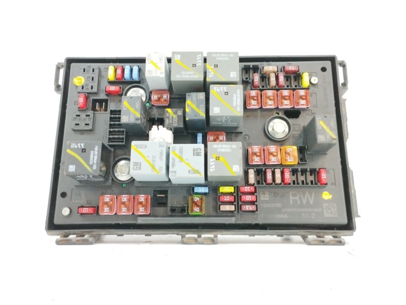 Recambio de caja reles / fusibles para opel astra j lim. 1.7 16v cdti referencia OEM IAM 13343765 Recambio de caja reles / fusibles para opel astra j lim. 1.7 16v cdti referencia OEM IAM 13343765