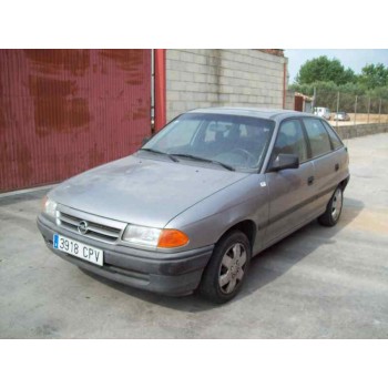 opel astra f berlina del año 1984