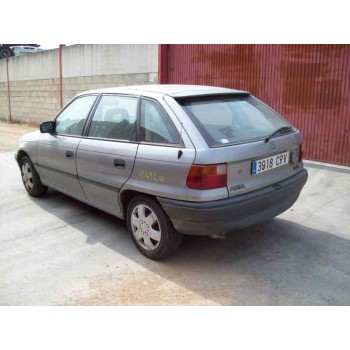 opel astra f berlina del año 1984