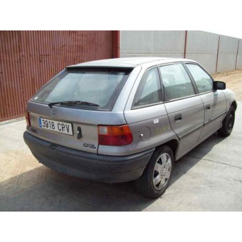 opel astra f berlina del año 1984