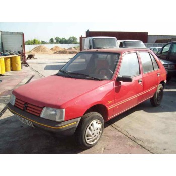 peugeot 205 berlina del año 1992