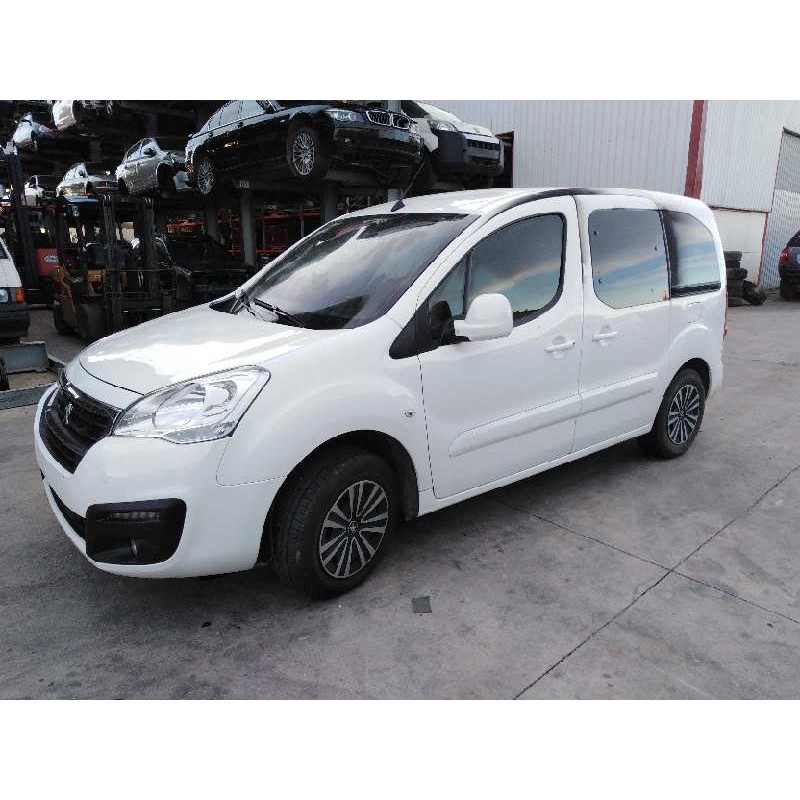 BOCA LLENADO COMBUSTIBLE ADBLUE