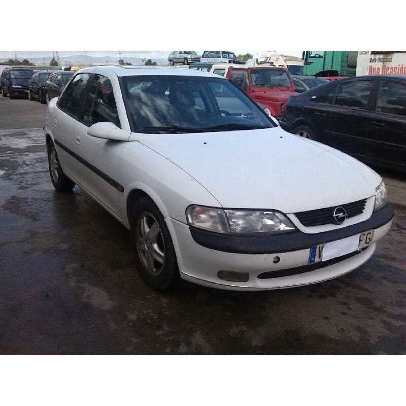 OPEL VECTRA B BERLINA