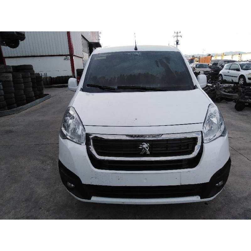 BOCA LLENADO COMBUSTIBLE ADBLUE