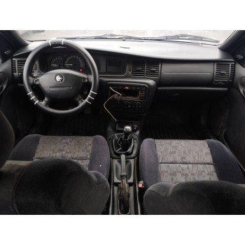 opel vectra b berlina del año 1998