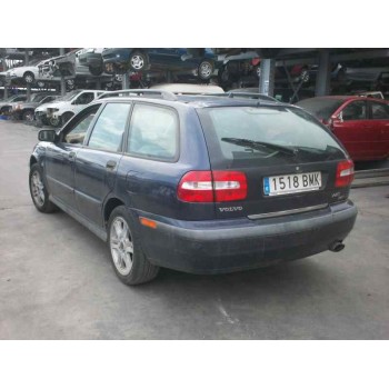 volvo v40 familiar del año 2001