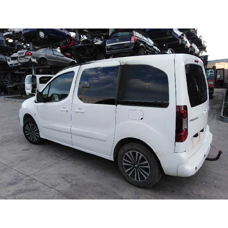 BOCA LLENADO COMBUSTIBLE ADBLUE