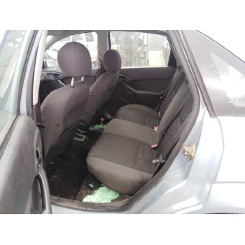 ford focus berlina (cak) del año 2004