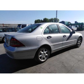 mercedes-benz clase c (w203) berlina del año 2001