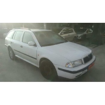 skoda octavia combi (1u5) del año 2000
