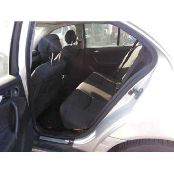 mercedes-benz clase c (w203) berlina del año 2001