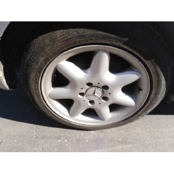 mercedes-benz clase c (w203) berlina del año 2001