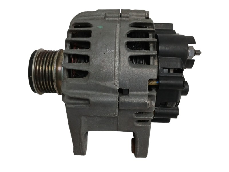 Recambio de alternador para dacia duster 1.5 dci diesel fap cat referencia OEM IAM 231007707R TG12C151 2617345A