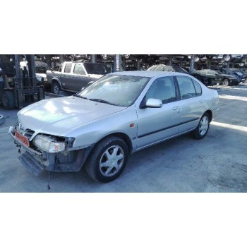 nissan primera berlina (p11) del año 1998