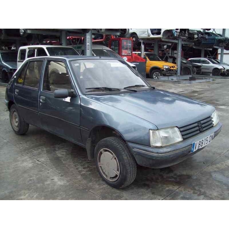 peugeot 205 berlina del año 1990