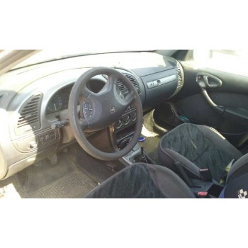 citroën xsara berlina del año 2000