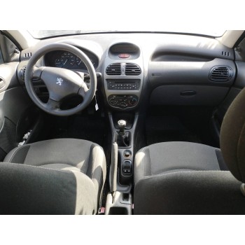 peugeot 206 berlina del año 2005