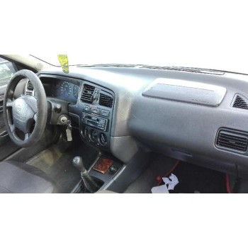 nissan primera berlina (p11) del año 1998