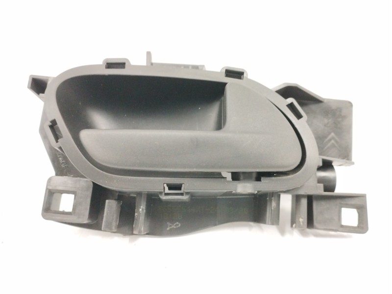 Recambio de maneta interior delantera derecha para peugeot expert furgón v 1.5 bluehdi 120 referencia OEM IAM 96555514XT Recambio de maneta interior delantera derecha para peugeot expert furgón v 1.5 bluehdi 120 referencia OEM IAM 96555514XT