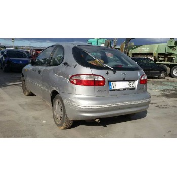 daewoo lanos del año 2000