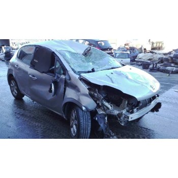 peugeot 208 del año 2015