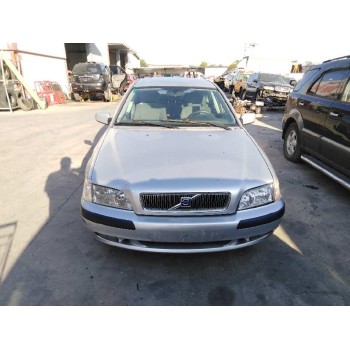 volvo s40 berlina del año 2001