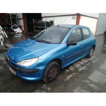 peugeot 206 berlina del año 2000