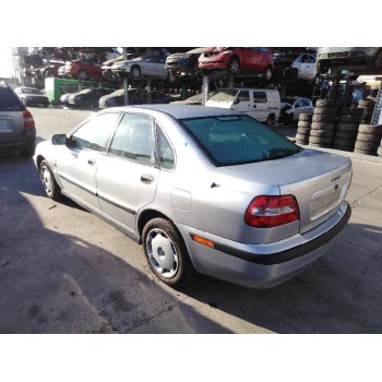 volvo s40 berlina del año 2001