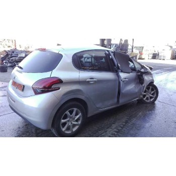 peugeot 208 del año 2015