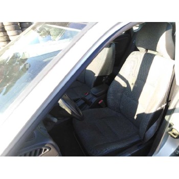 volvo s40 berlina del año 2001